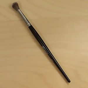 Morphe makeup brush